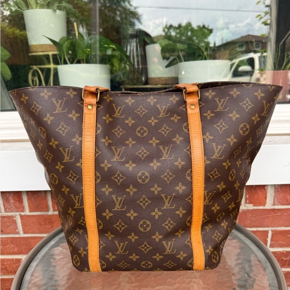 Louis Vuitton Sac Shopping Tote - Picture 16 of 16